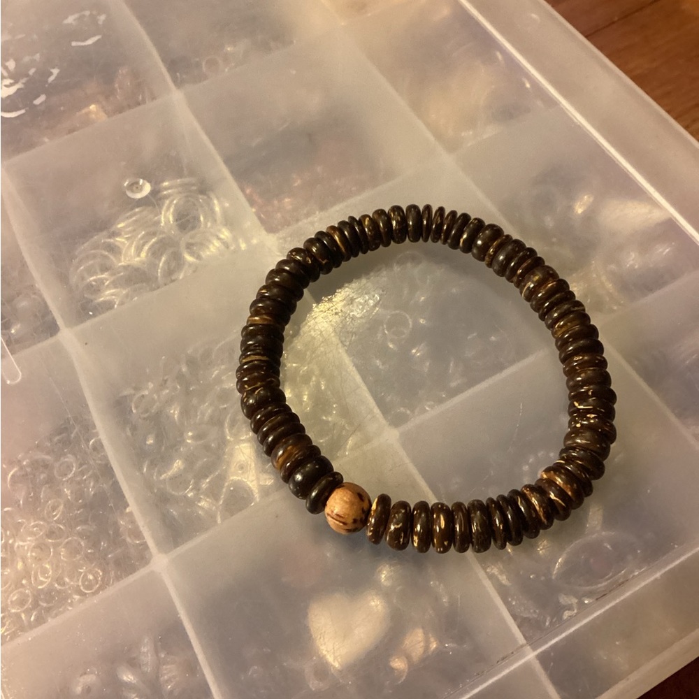 Men’s Brown Coco Chip Bracelet - Picture 2 of 3